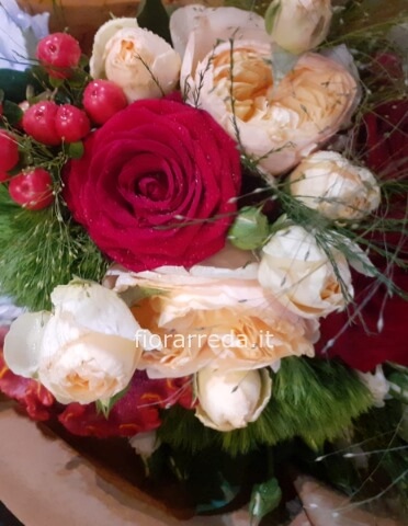 Bouquet misto con Rose